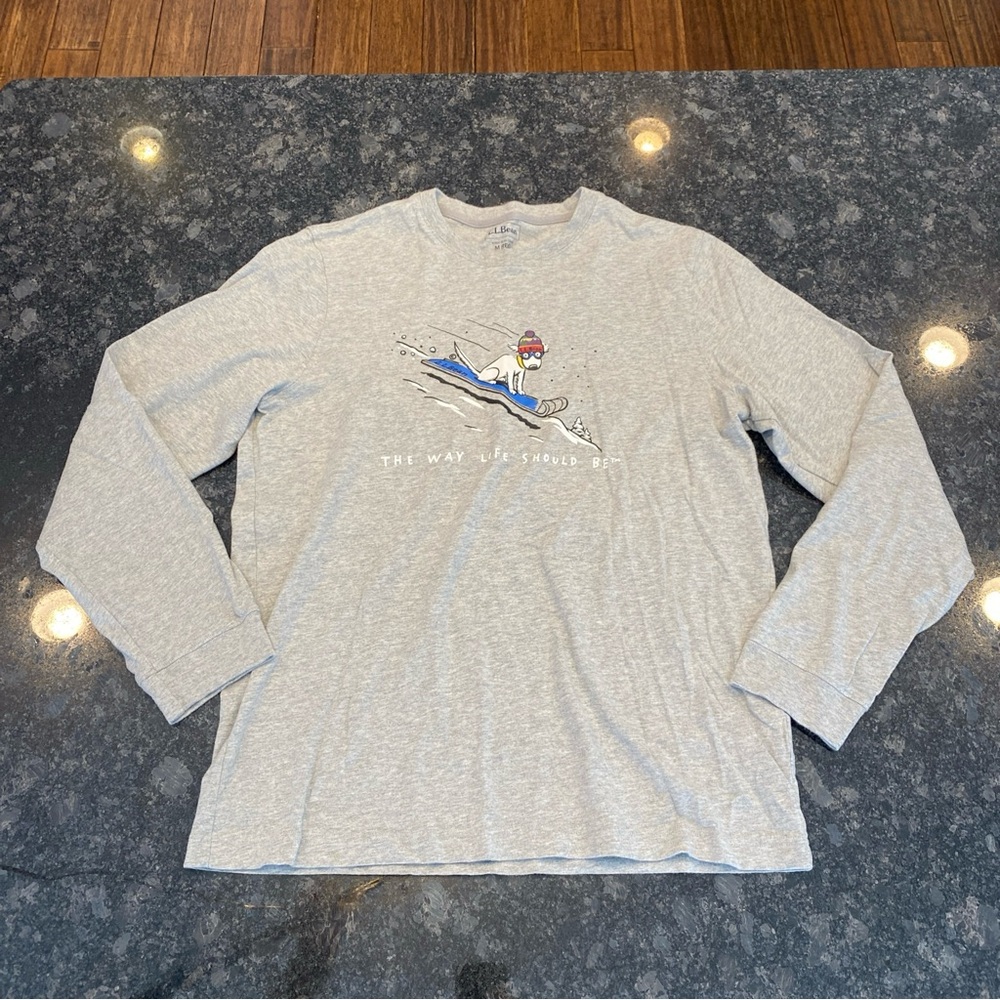 LL Bean Christmas The Way Life Should Be Tee T Shirt Medium Reg Cartoon Dog Sled